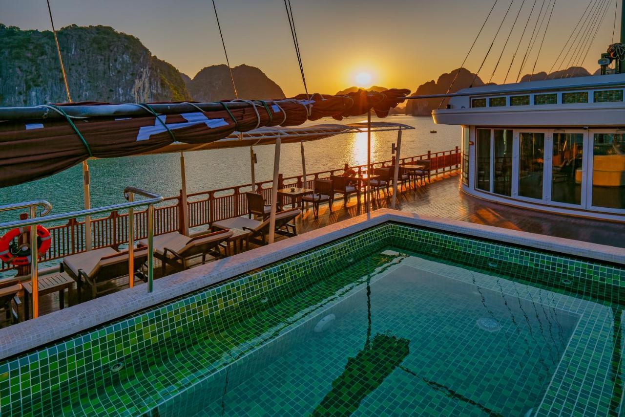 Heritage Line Ylang Cruise - Halong Bay & Lan Ha Bay Hạ Long-öböl Kültér fotó